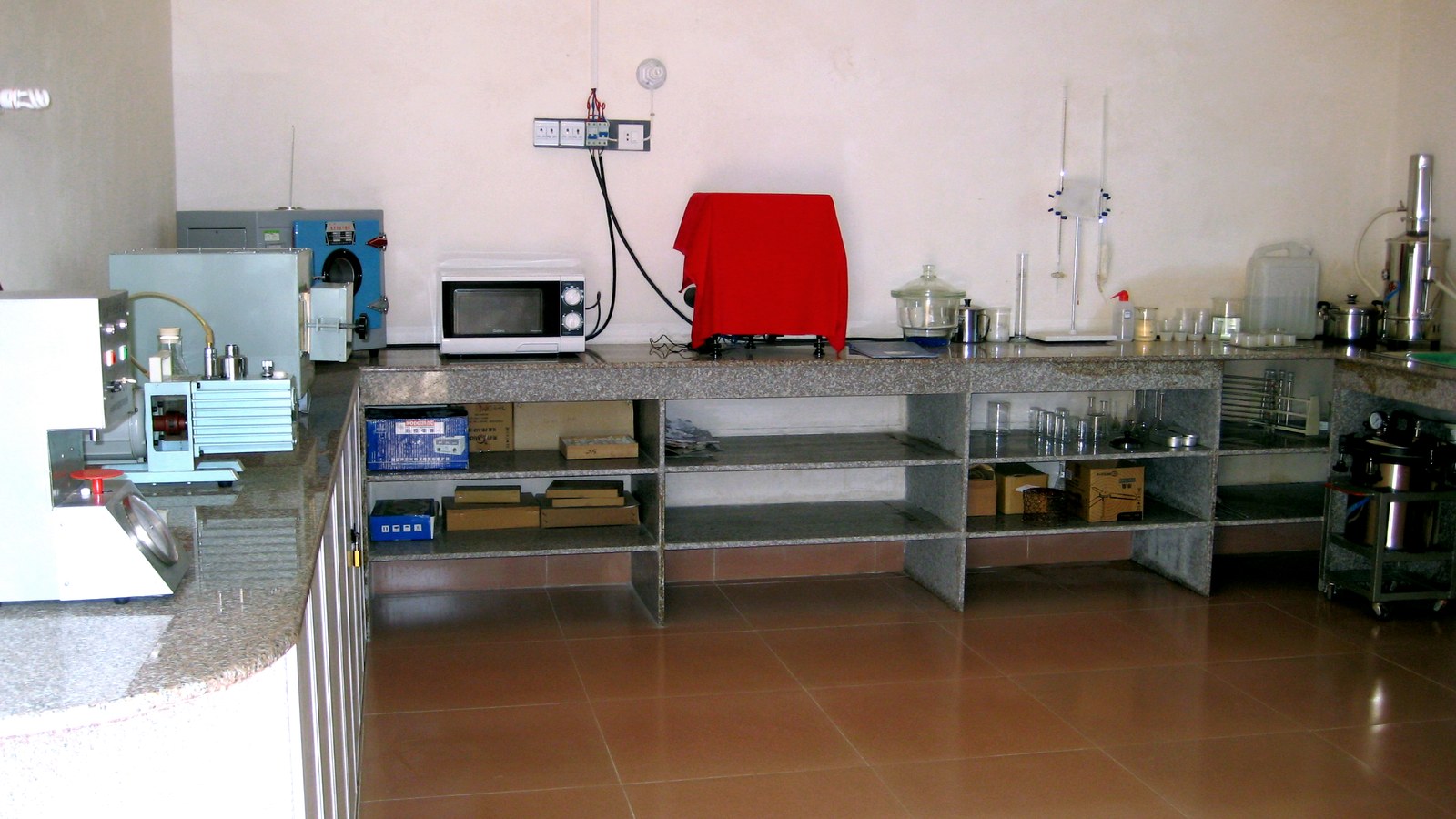 Qixiang Foods quality control laboratory area
